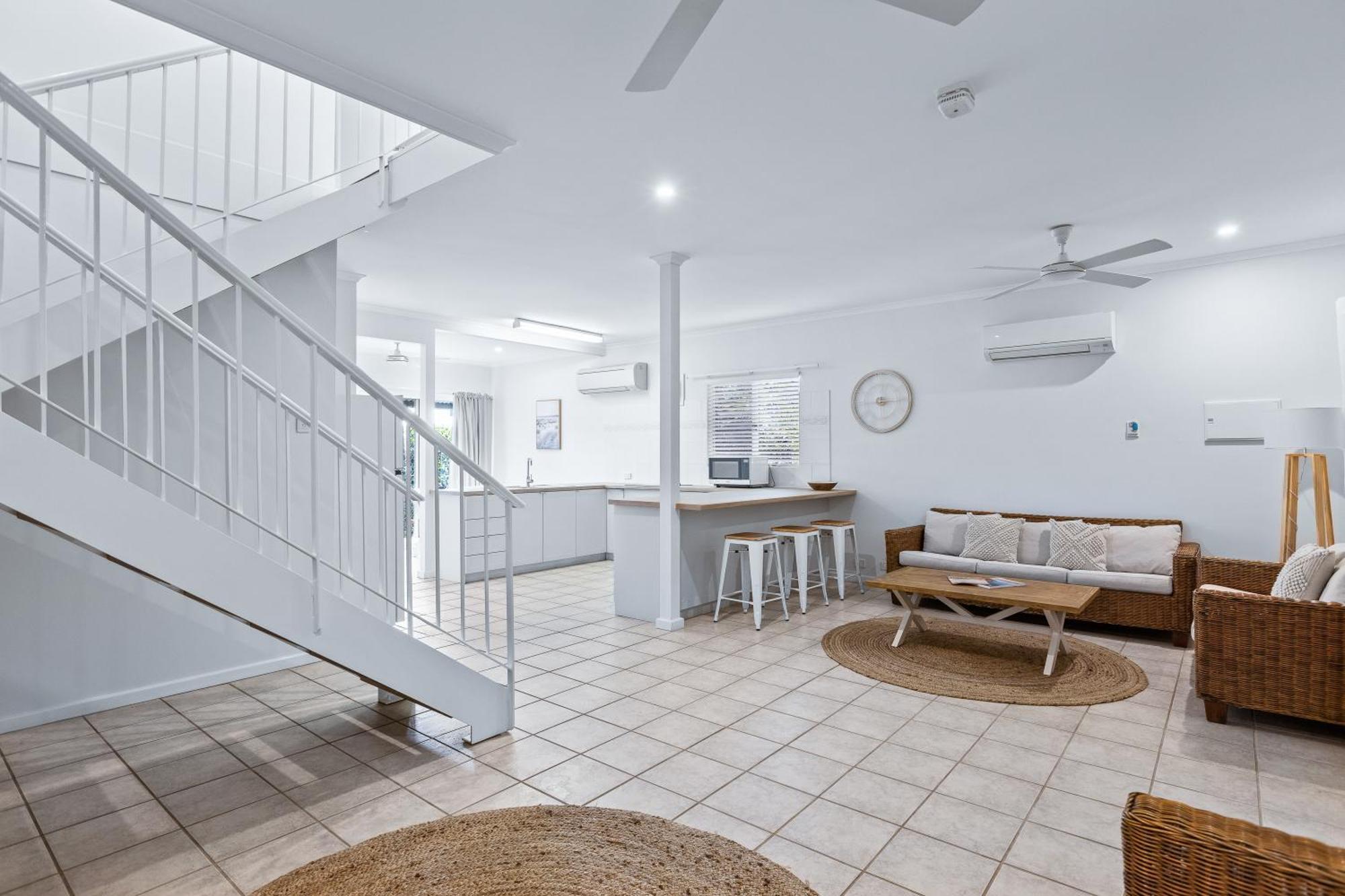 Cable Beachside Villas Брум Екстер'єр фото