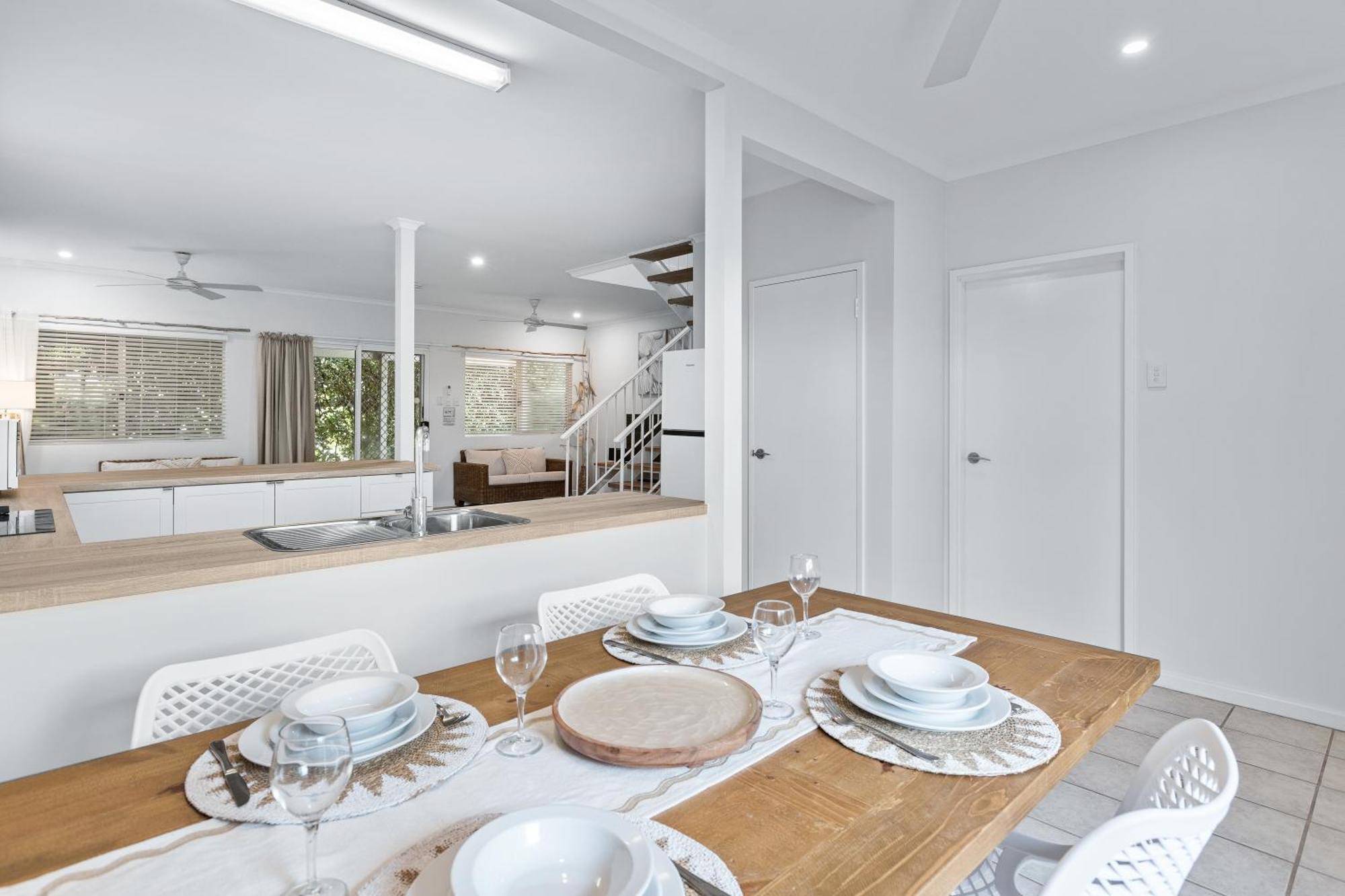 Cable Beachside Villas Брум Екстер'єр фото